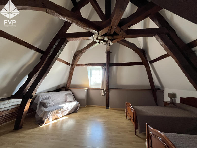 Propriété - 284 m² - 9 pièces