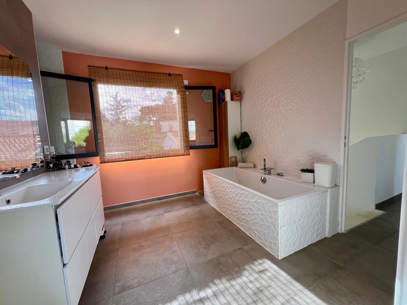 Maison - 106 m² - 4 pièces