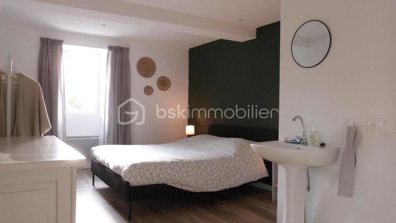 Maison - 180 m² - 11 pièces