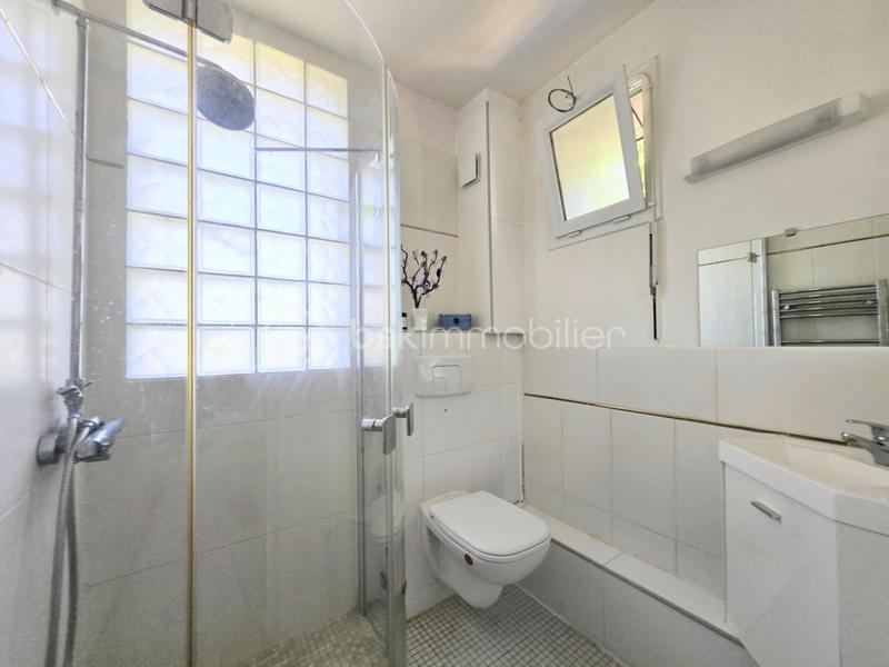 Maison - 137 m² - 6 pièces