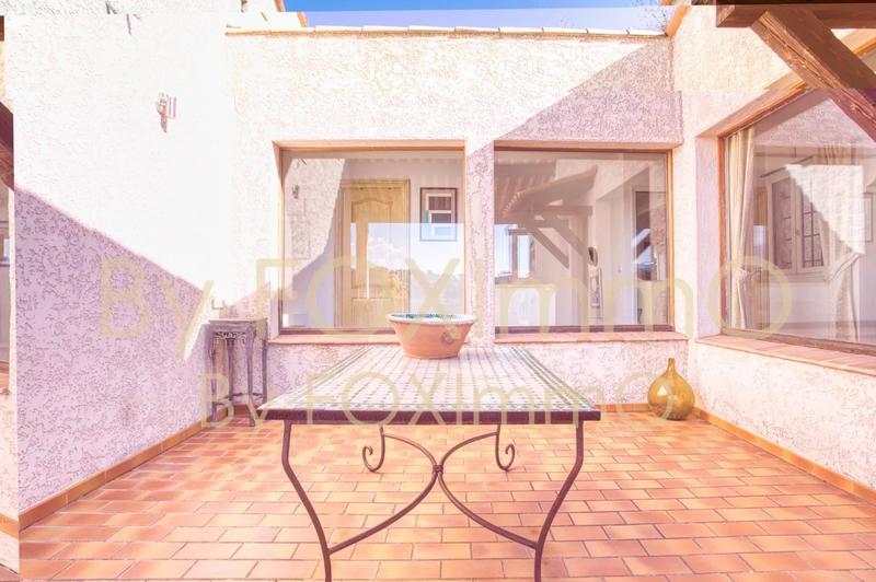 Villa - 269 m² - 9 pièces