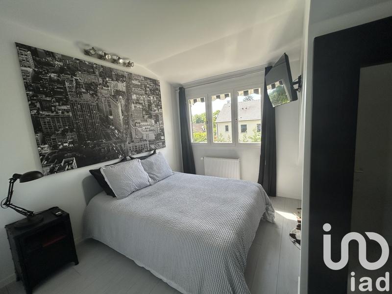 Maison - 250 m² - 8 pièces