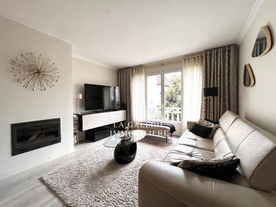 Maison - 186 m² - 8 pièces