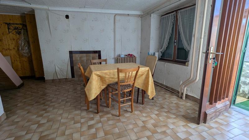 Maison - 200 m² - 12 pièces