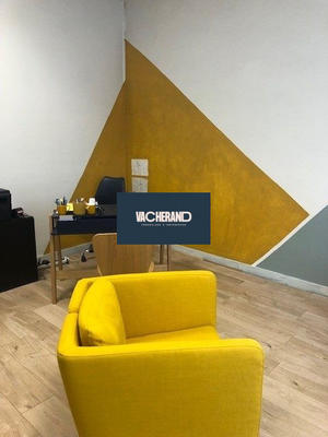 Local d'activités - 213 m²