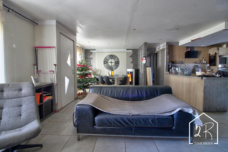 Maison - 98 m² - 4 pièces