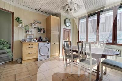 Maison - 100 m² - 6 pièces