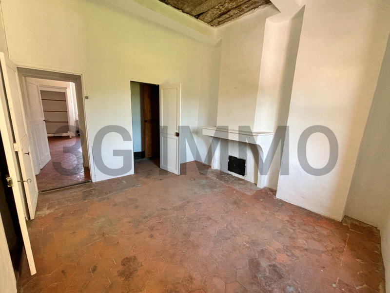 Maison - 200 m² - 12 pièces