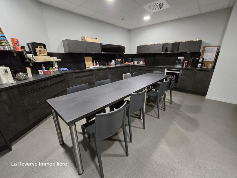 Bureau - 253 m²