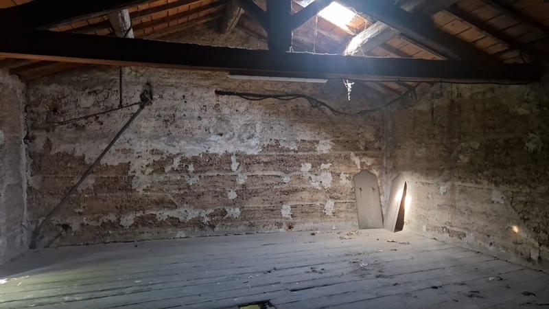 Maison - 230 m² - 11 pièces