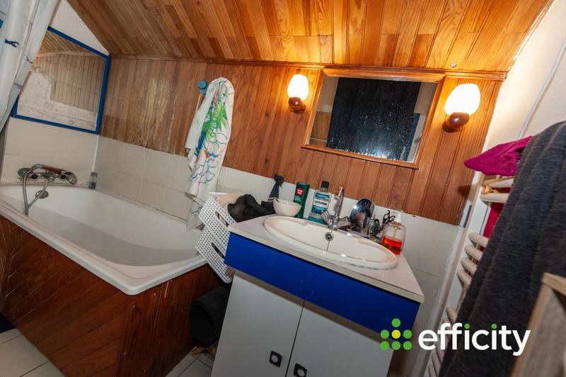 Maison - 174 m² - 8 pièces