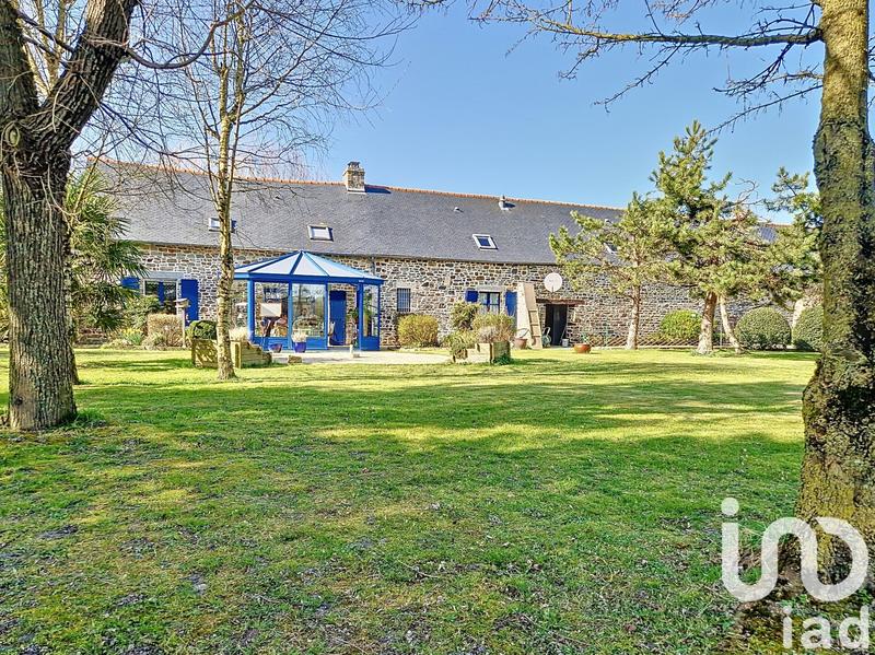 Maison - 214 m² - 7 pièces