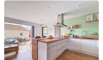 Villa - 80 m² - 4 pièces