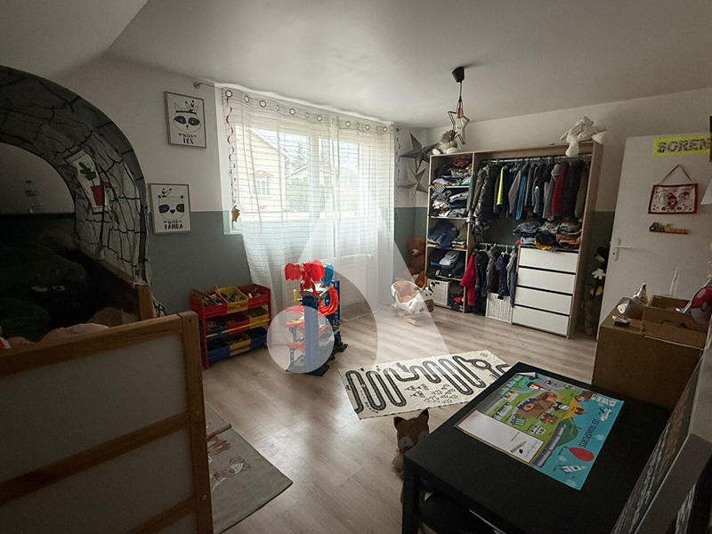 Maison - 185 m² - 6 pièces