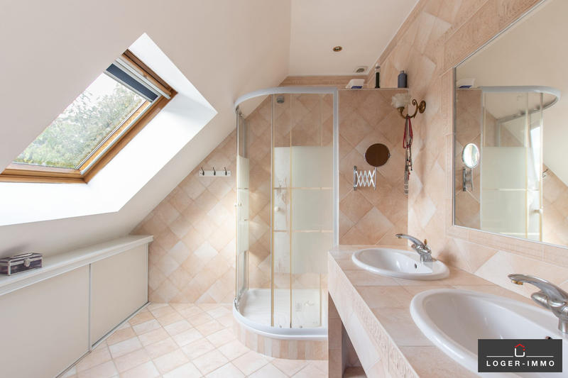 Maison traditionnelle - 129 m² - 5 pièces