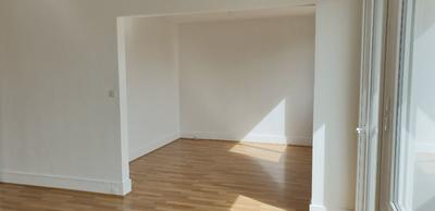 Appartement - 77 m² - 2 pièces