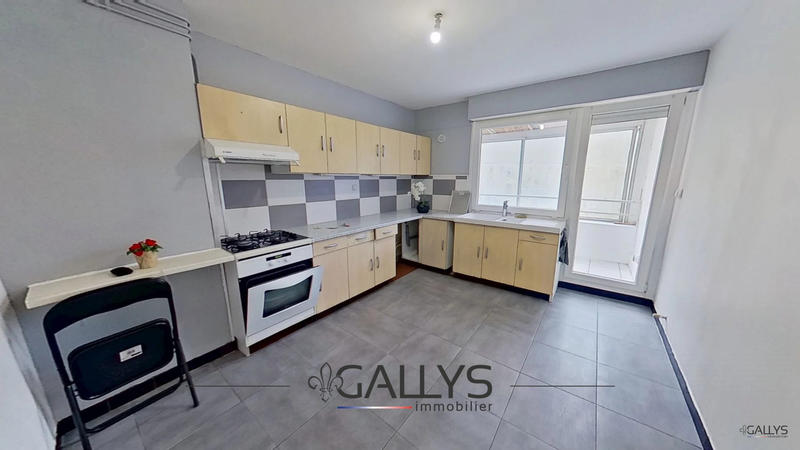 Appartement - 184 m² - 5 pièces