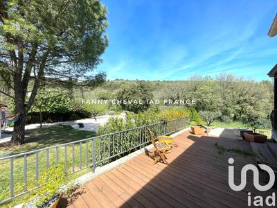 Maison - 200 m² - 7 pièces