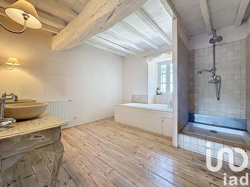 Maison - 410 m² - 11 pièces