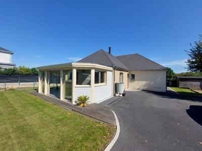 Maison traditionnelle - 132 m² - 6 pièces