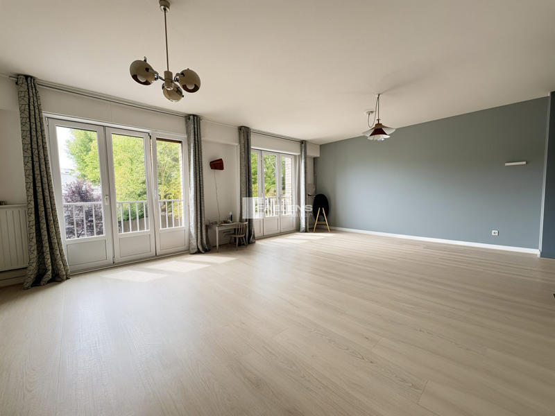 Appartement - 90 m² - 3 pièces