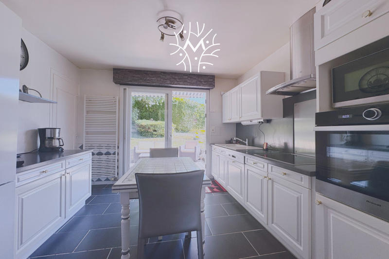 Maison - 121 m² - 6 pièces