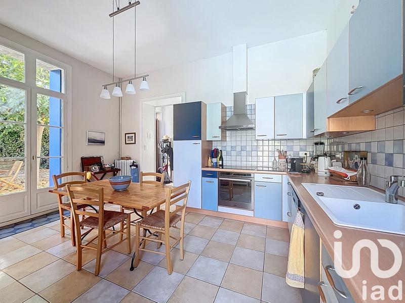 Maison - 217 m² - 8 pièces