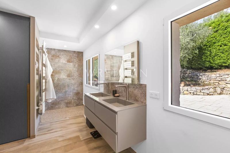 Villa - 229 m² - 7 pièces