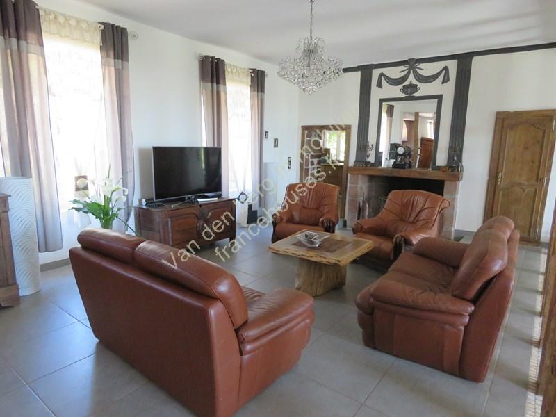 Demeure - 485 m² - 7 pièces