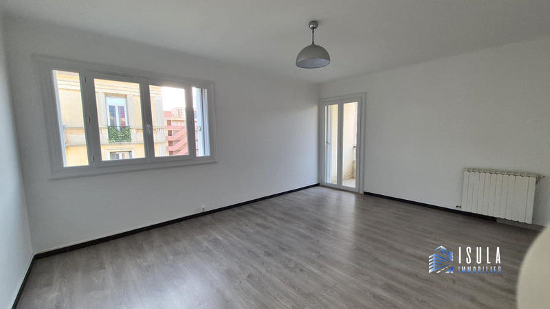 Appartement - 95 m² - 2 pièces