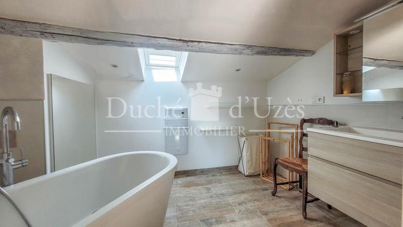 Maison - 195 m² - 9 pièces