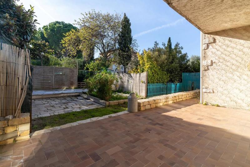 Maison - 328 m² - 9 pièces