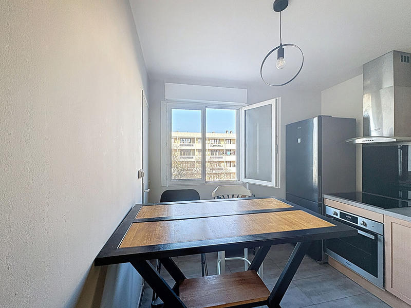 Appartement - 65 m² - 4 pièces