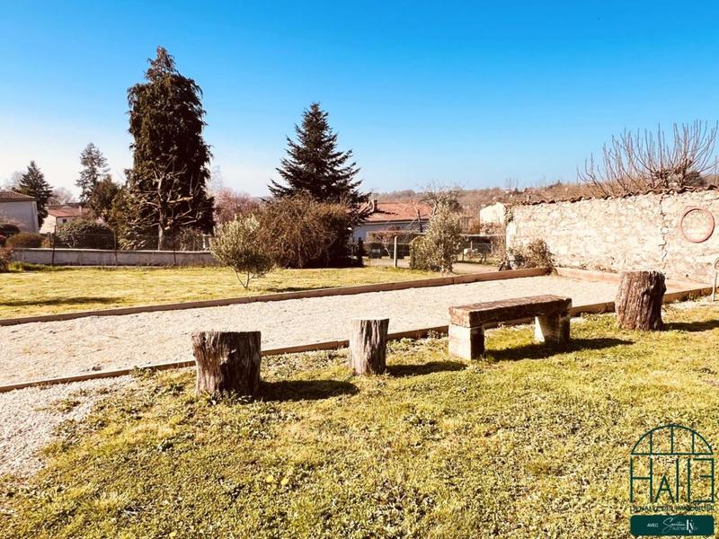 Maison - 311 m² - 9 pièces