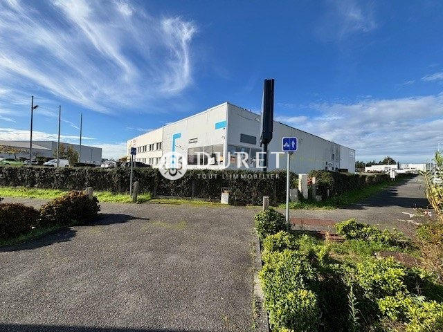 Local commercial - 702 m²