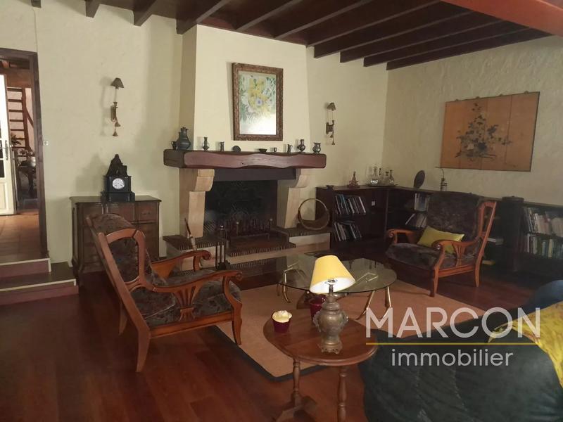 Propriété - 184 m² - 6 pièces