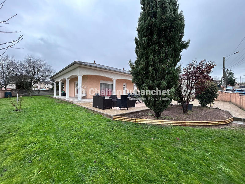 Maison - 140 m² - 5 pièces