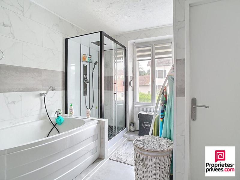 Maison - 110 m² - 4 pièces