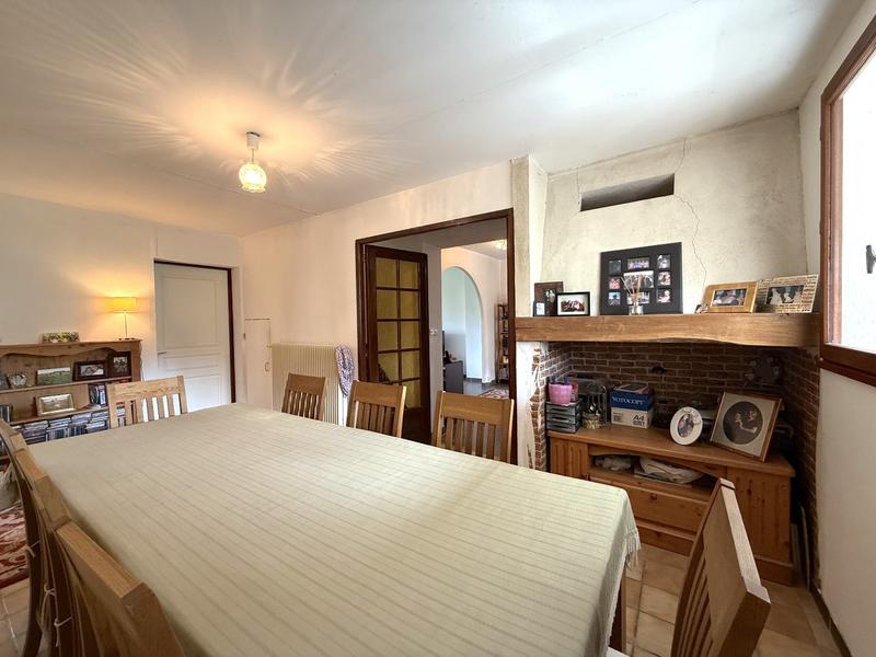 Maison - 180 m² - 9 pièces