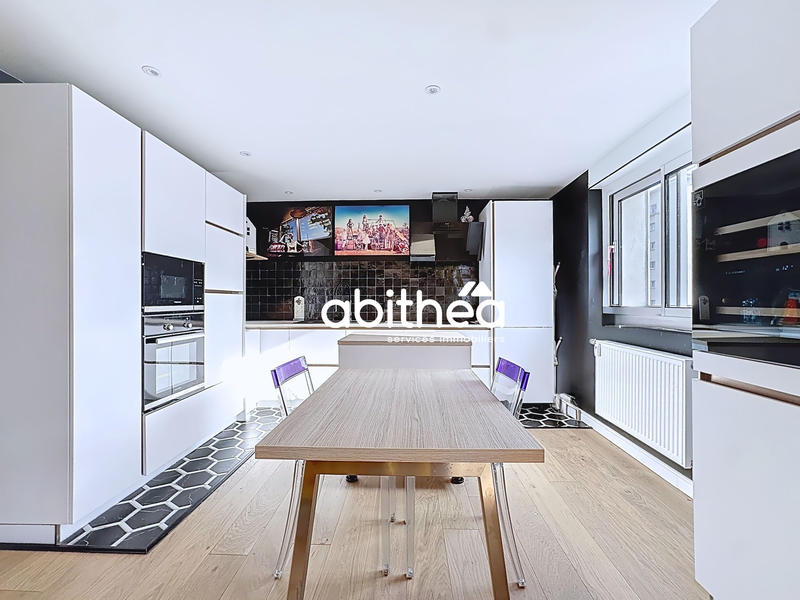 Appartement - 109 m² - 4 pièces