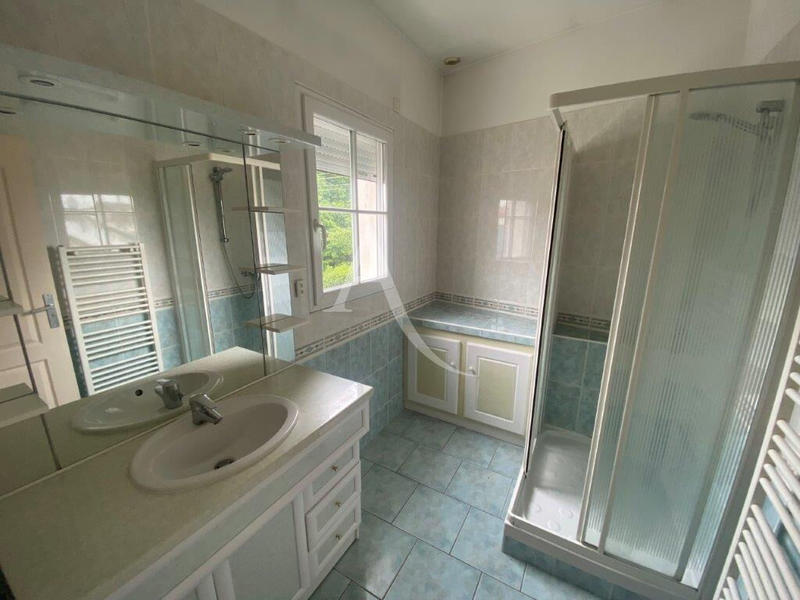 Maison - 84 m² - 4 pièces