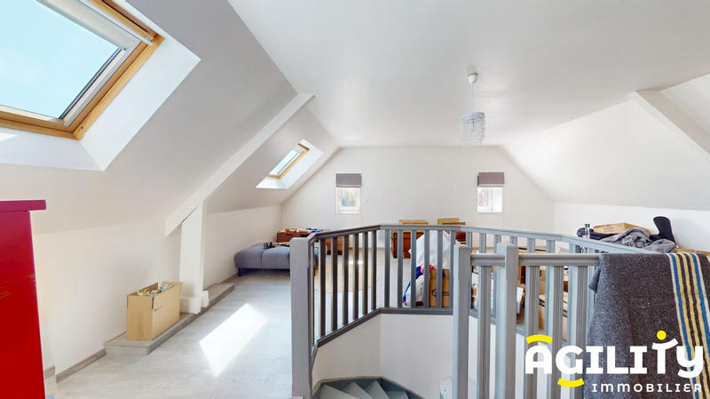 Maison - 272 m² - 7 pièces