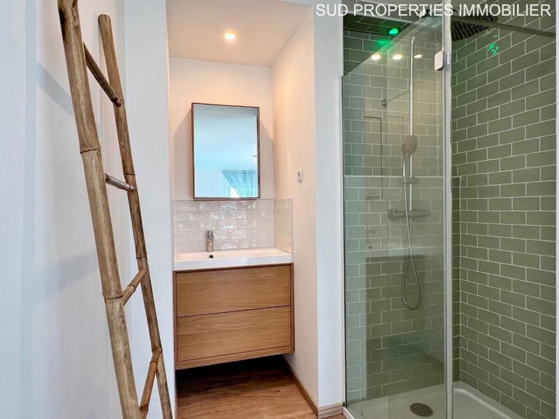 Propriété - 223 m² - 7 pièces