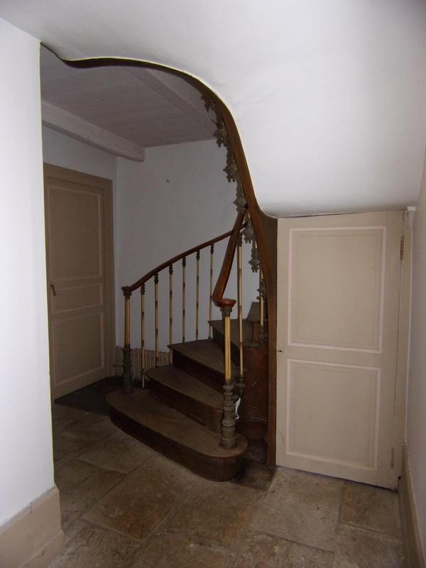 Maison ancienne - 334 m² - 10 pièces