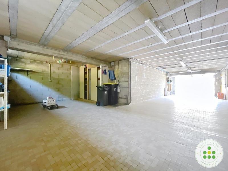 Maison - 208 m² - 9 pièces