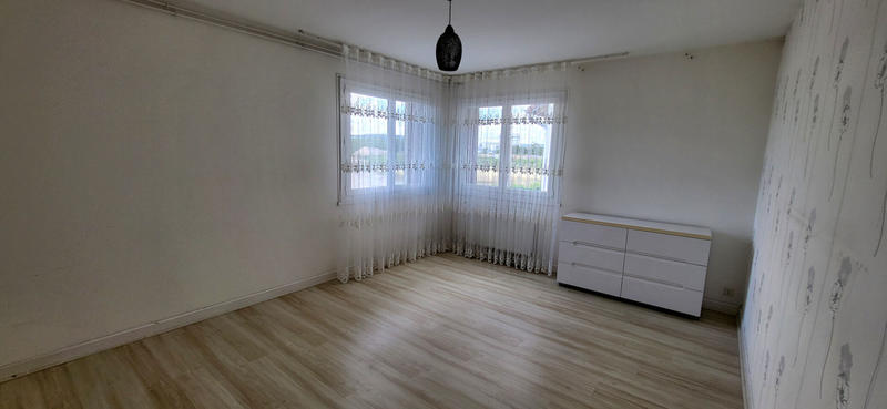 Maison - 207 m² - 5 pièces