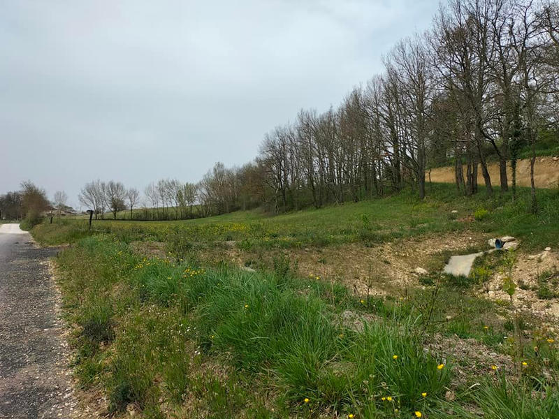 Terrain constructible - 2 213 m²