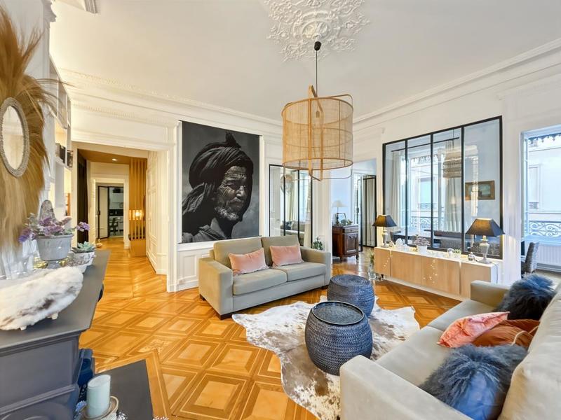 Appartement - 129 m² - 5 pièces