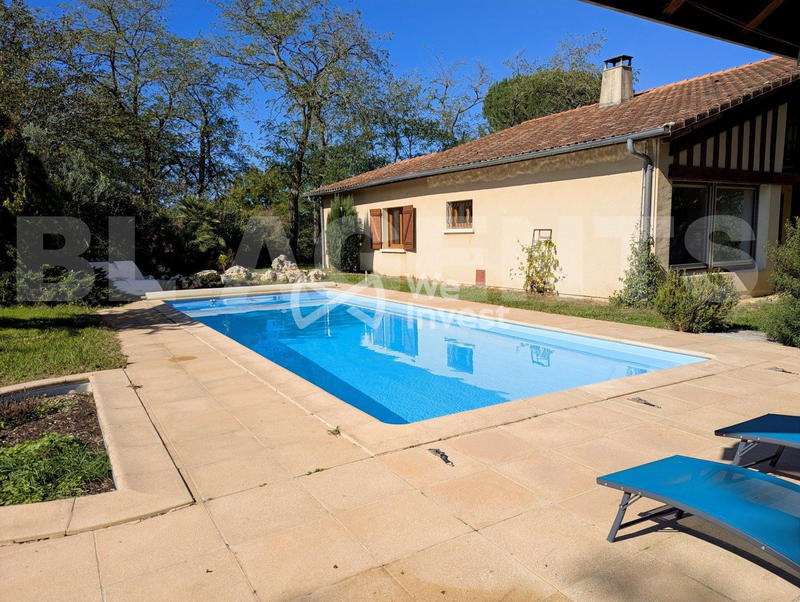 Maison - 180 m² - 5 pièces