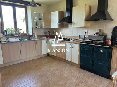 Maison ancienne - 330 m² - 15 pièces